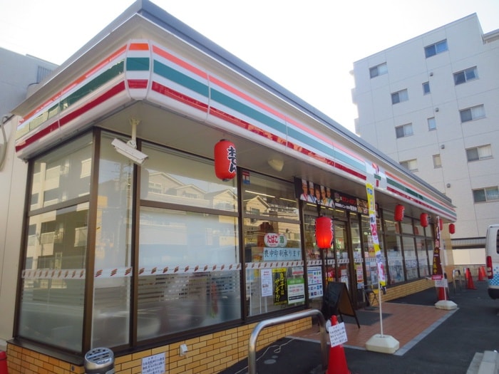 セブンイレブン横浜太尾町店(コンビニ)まで570m リブリ・大倉山