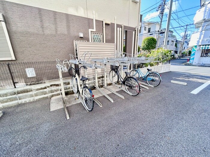 駐輪場 ラクラス菊名