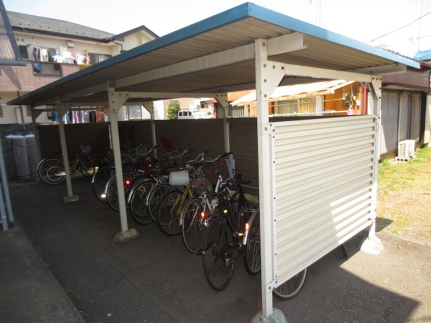 駐輪場 カトレアハイツ