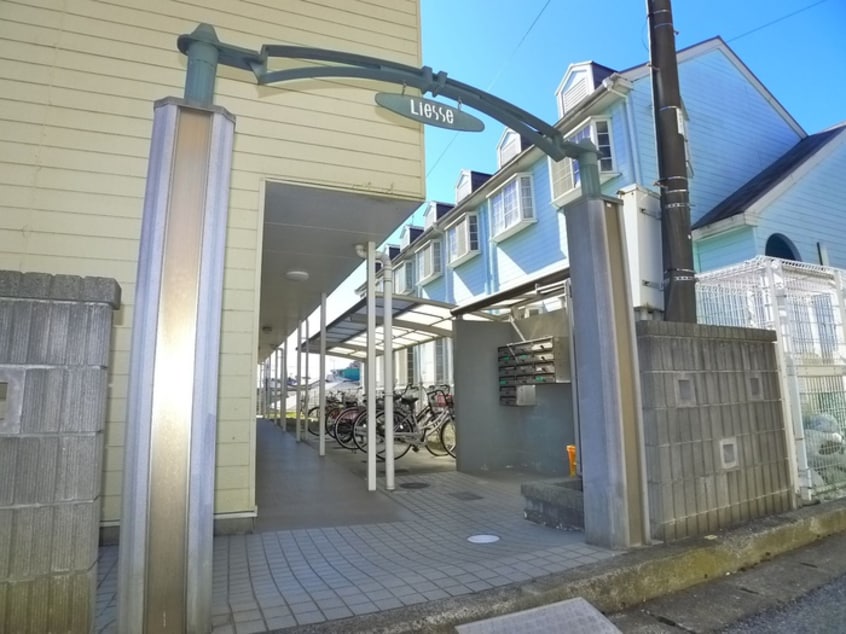 エントランス部分 リエス新八柱