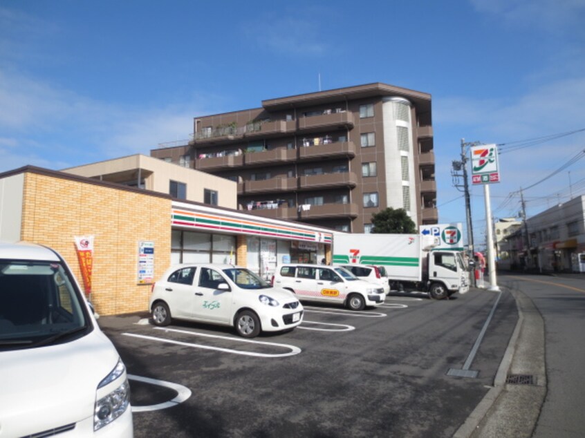 セブンイレブン横浜鴨居東店(コンビニ)まで400m ロイヤルＹＫビル