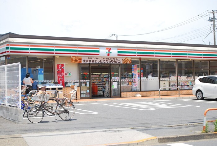 セブンイレブン　足立古千谷本町三丁目店(コンビニ)まで346m ルミエール　ドゥ
