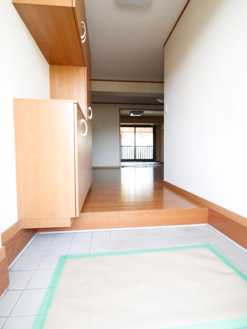 玄関 サンヒルズ金子