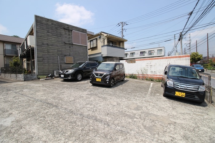 駐車場 メゾンドゥ