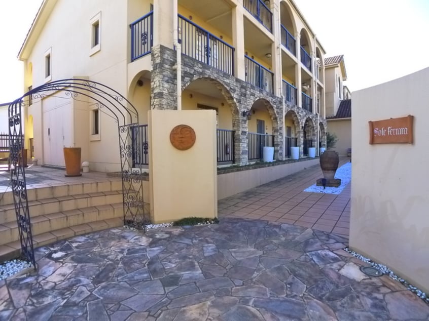 エントランス部分 ソーレ・フェラーラ