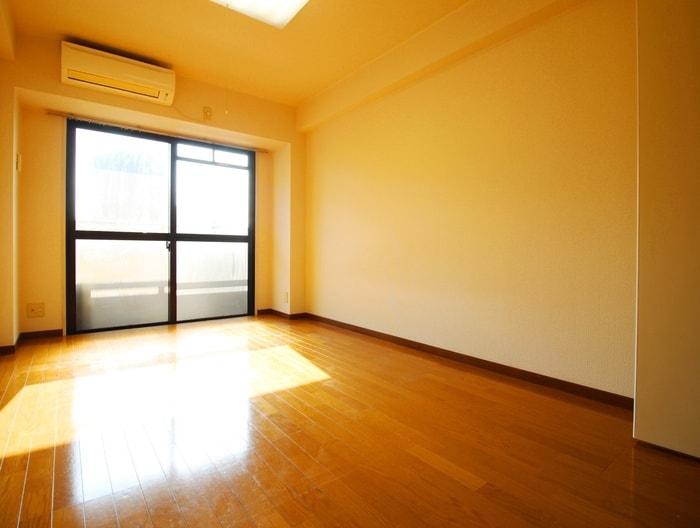 居室 モンタ－ニュ綾瀬