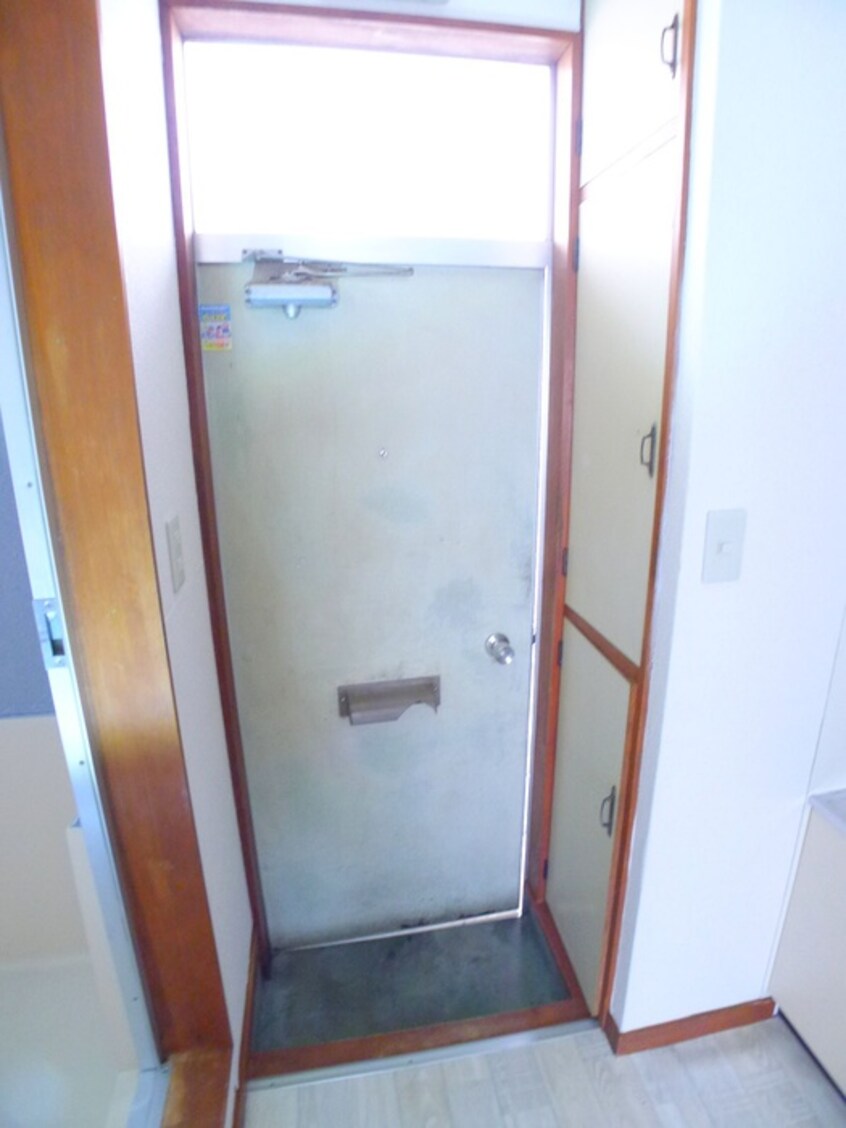 玄関 ステップ１番館