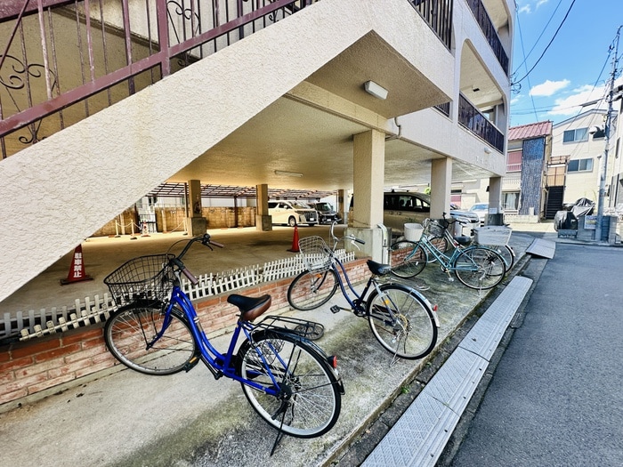 駐輪場 文化ハイツ