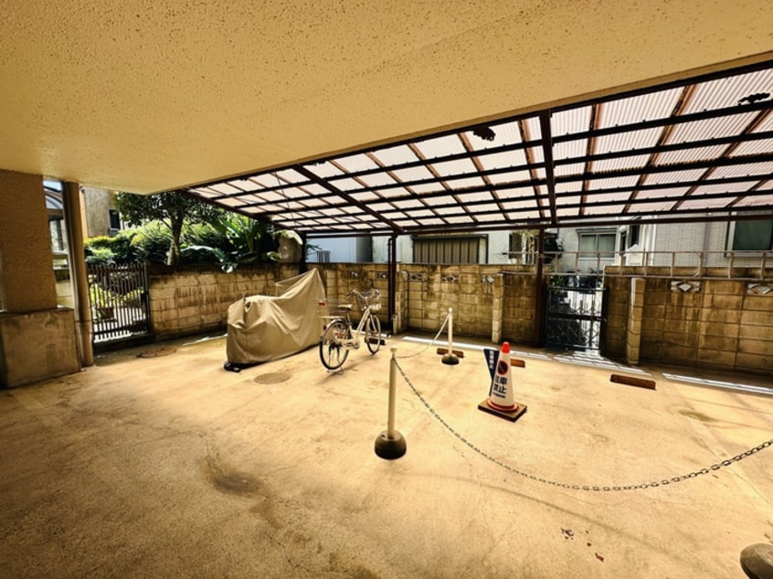 駐輪場 文化ハイツ