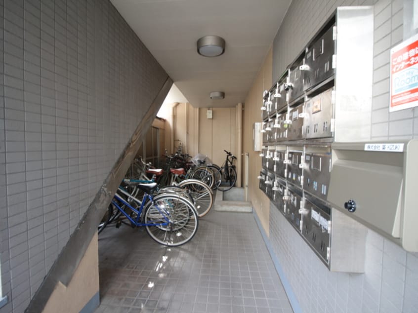 駐輪場 エンジェル27番館