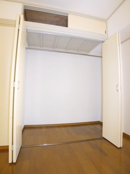 収納 ＬＥＯ拾八番館