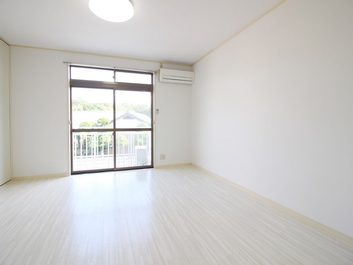 居室 ホワイトスタ－