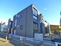 ミア　エチケード