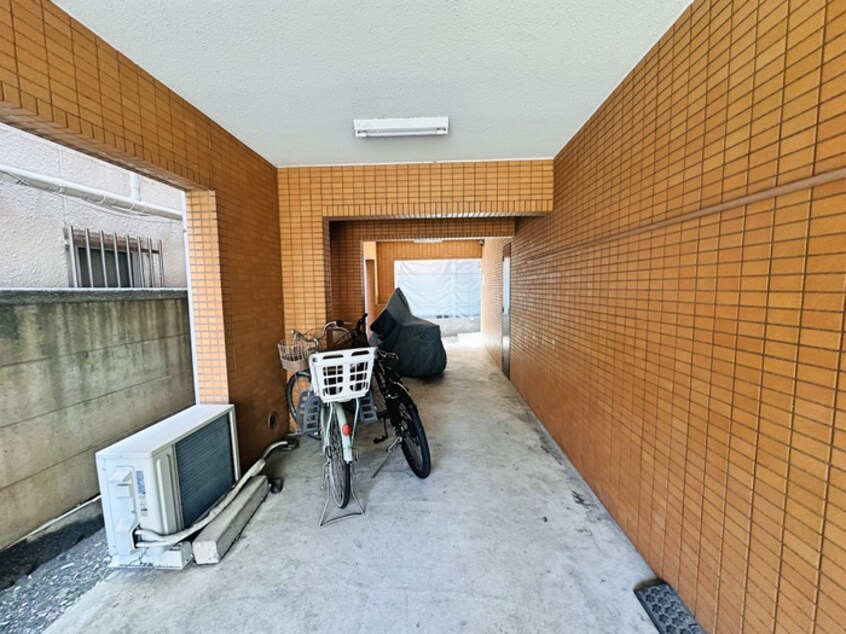 駐輪場 ウィスタリア国領