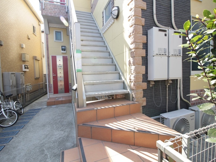 エントランス部分 ﾕﾅｲﾄ小机ｽﾃｰｼｮﾝｸﾛｽﾋﾞｰ