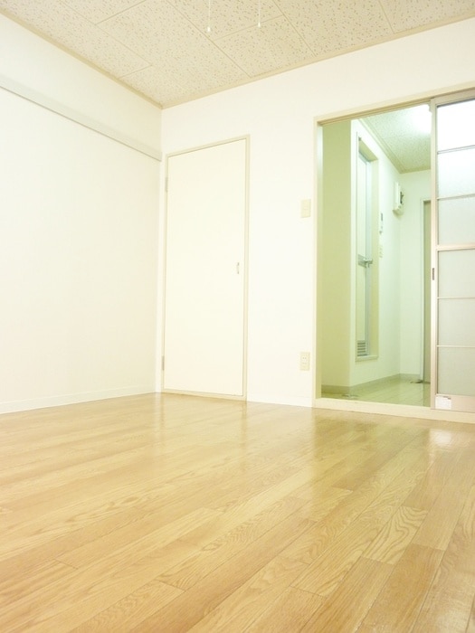 居室 ラ　メゾン　シャルマンテ