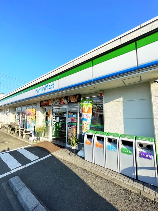 ファミリーマート(コンビニ)まで400m ヴィラデジョワ浦和白幡