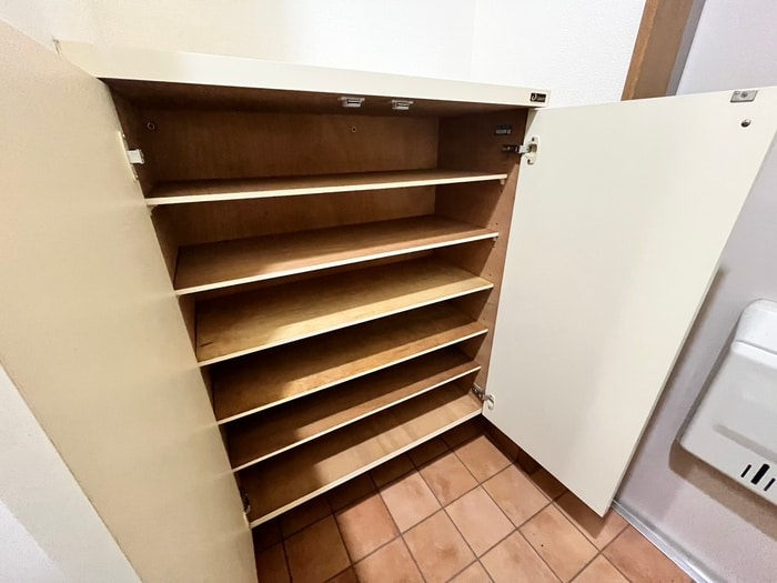 靴箱 T．フラット