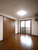 居室 ファミール河内