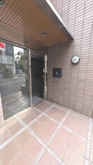 エントランス部分 ﾛｲﾔﾙﾗｲｵﾝｳﾞｨﾚｯｼﾞ　ﾊﾟ-ﾄ5