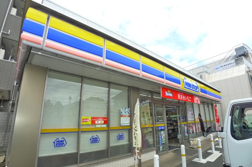 ミニストップ(コンビニ)まで133m フレグランスひまわりＢ