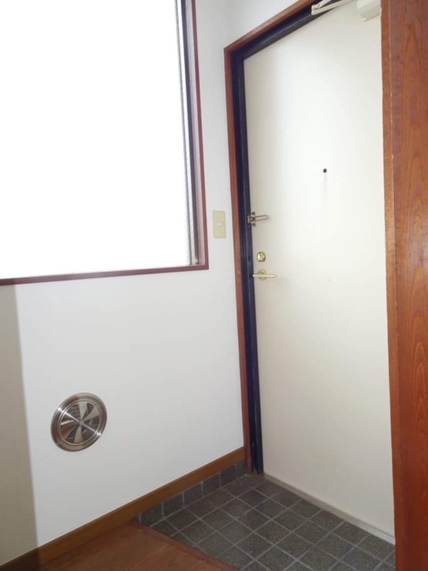 玄関 グロリアサンコ－