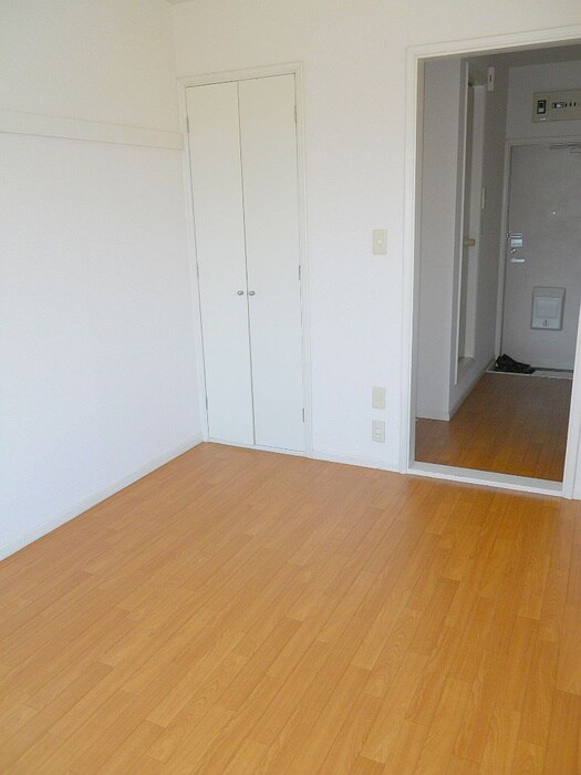 居室 モンシャトー冨沢