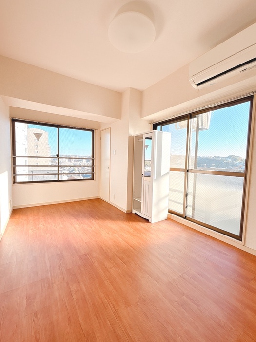 居室 ラ・トゥ－ル・アンフィニ