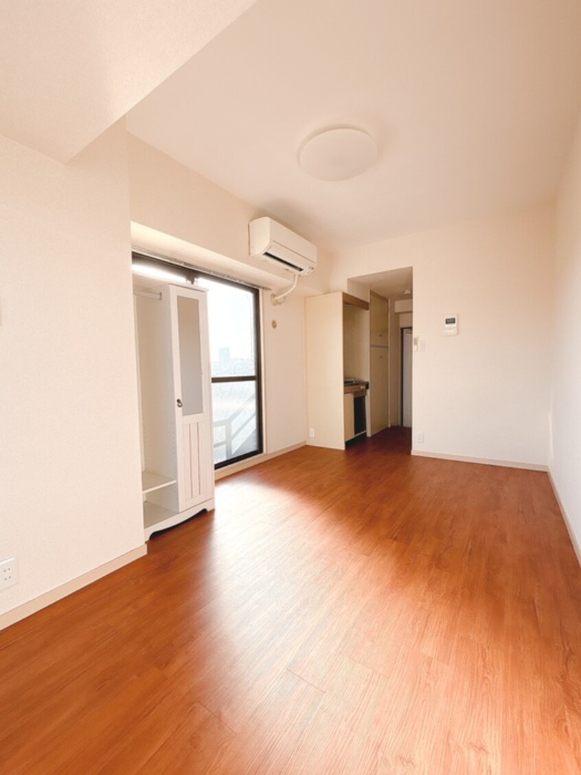 居室 ラ・トゥ－ル・アンフィニ