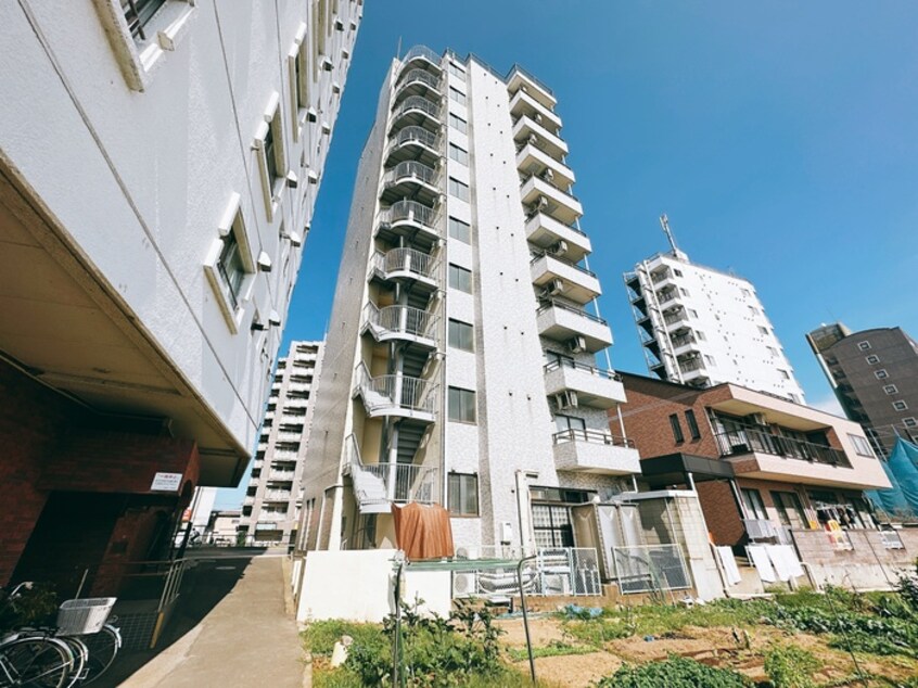 外観写真 ラ・トゥ－ル・アンフィニ