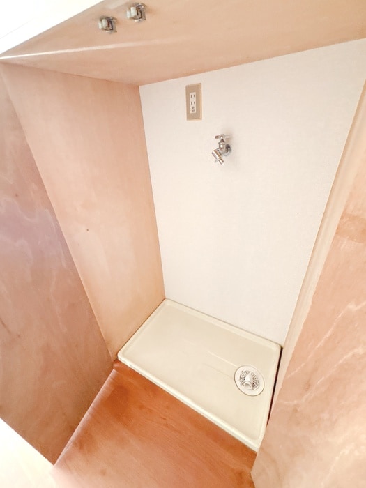 洗濯機置場 ラ・トゥ－ル・アンフィニ