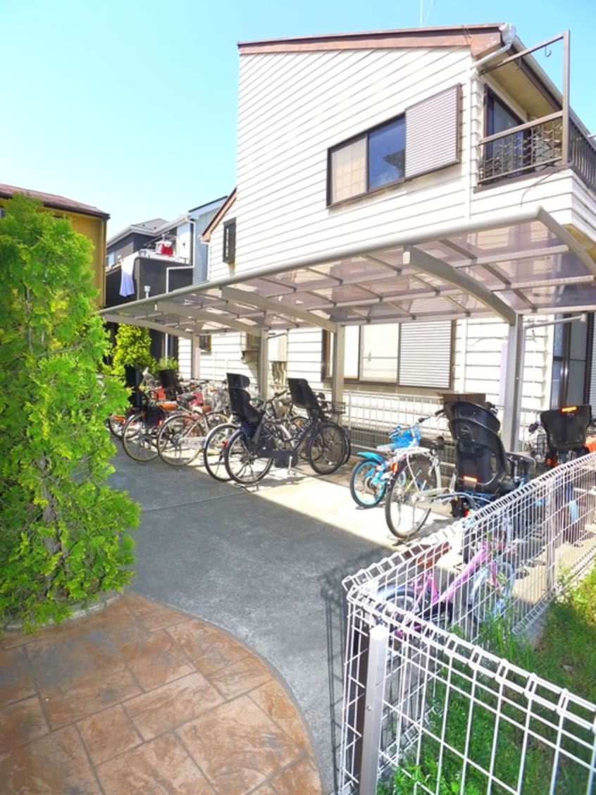 駐輪場 ファミール妙典