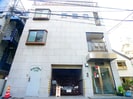 HOLY A&Kの外観