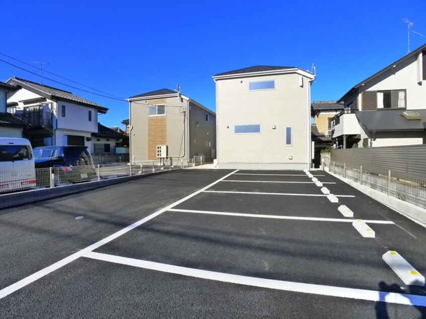 駐車場 リーブルファイン西町２号棟