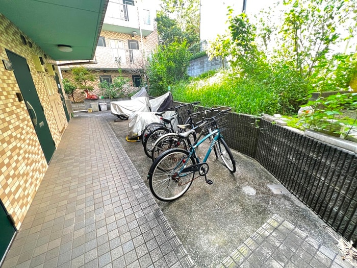 駐輪場 Yokohama Motomachi Garden16