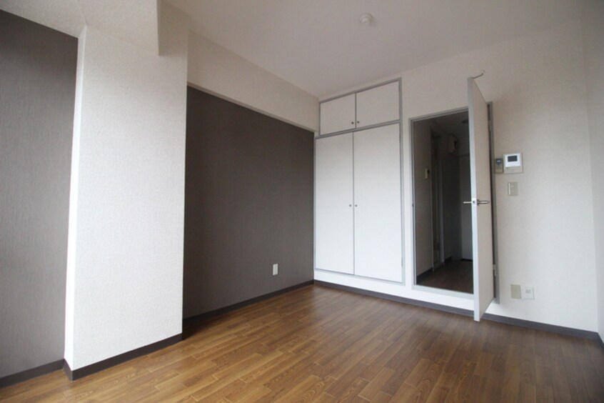 居室 ファ－スト・アヴェニュ－