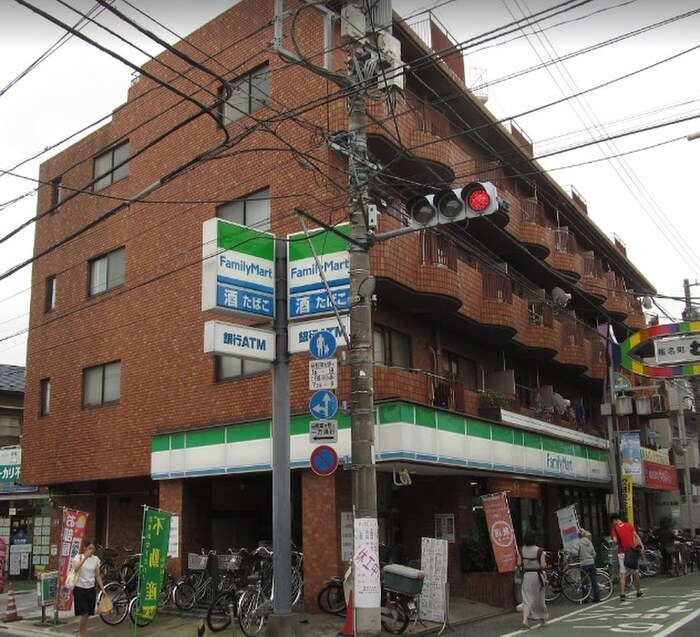 ファミリーマート北萬椎名町店(コンビニ)まで440m カナメハウス