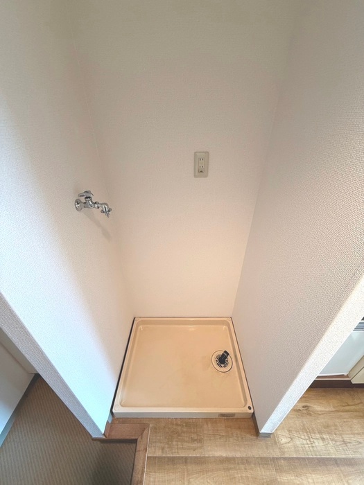 洗濯機置場 ﾗｲｵﾝｽﾞﾏﾝｼｮﾝ東村山第三（212）