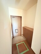 玄関 伊奈ＯＣマンション