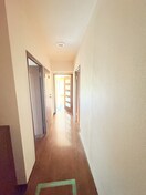 廊下 伊奈ＯＣマンション