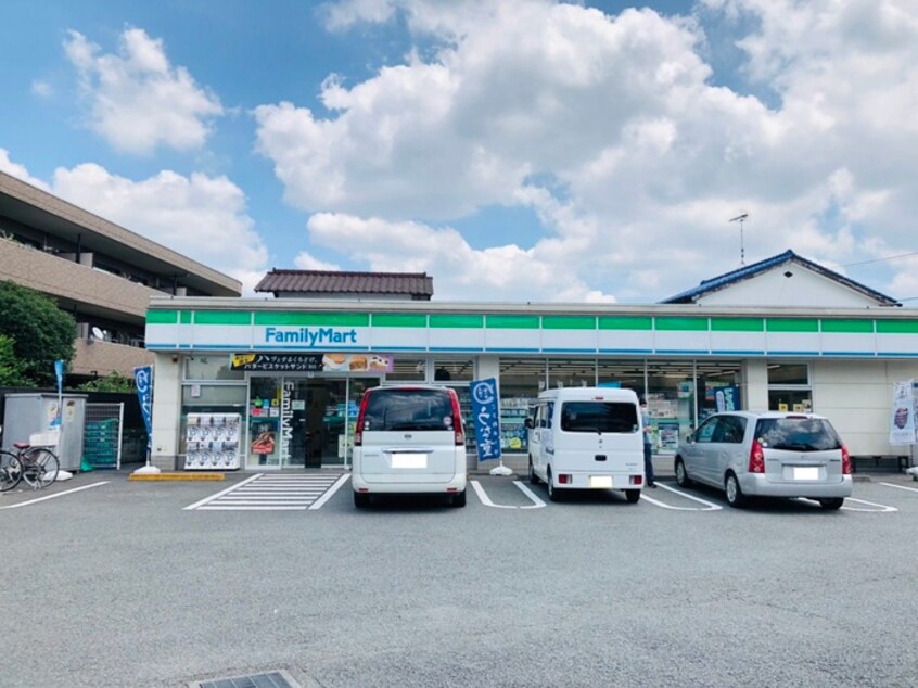 ファミリーマート小金井貫井南町店(コンビニ)まで500m 大澤ハイツ