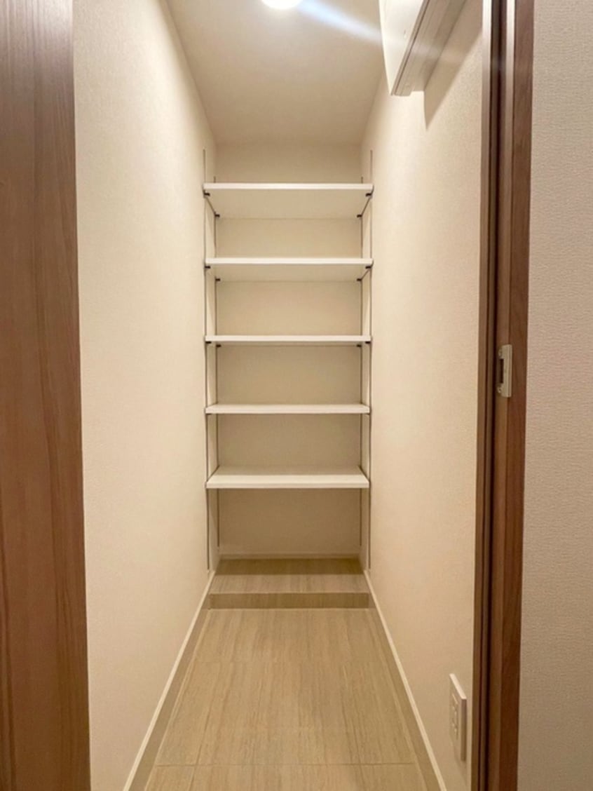 収納 アヴァンカーサ町屋