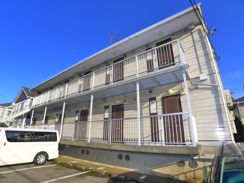 外観写真 御塚山ハイツＢ棟