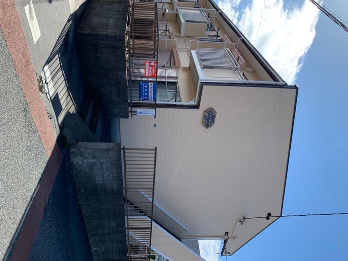 エントランス部分 コ－ナ－ハウスＣ