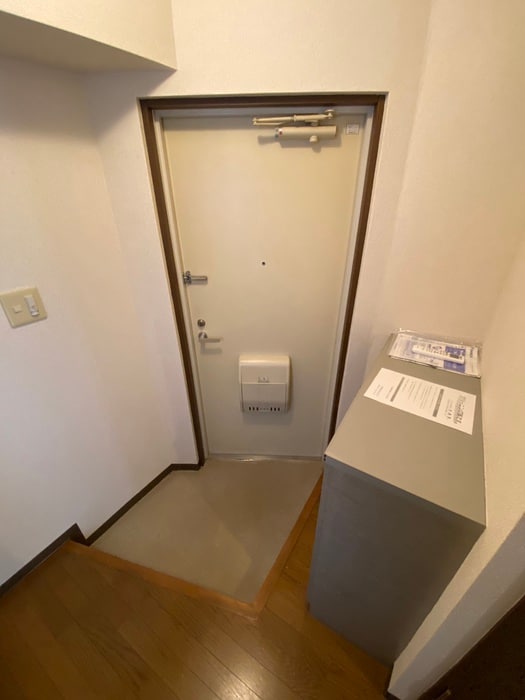 玄関 ジュネスさかえ