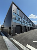LAND BASE ICHIKAWA Bの外観