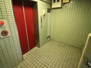 エントランス部分 ライズエステートビル