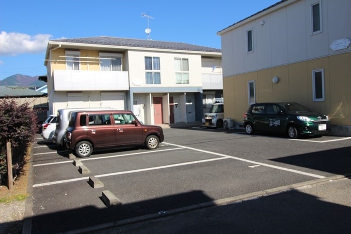 駐車場 ルミエールB棟