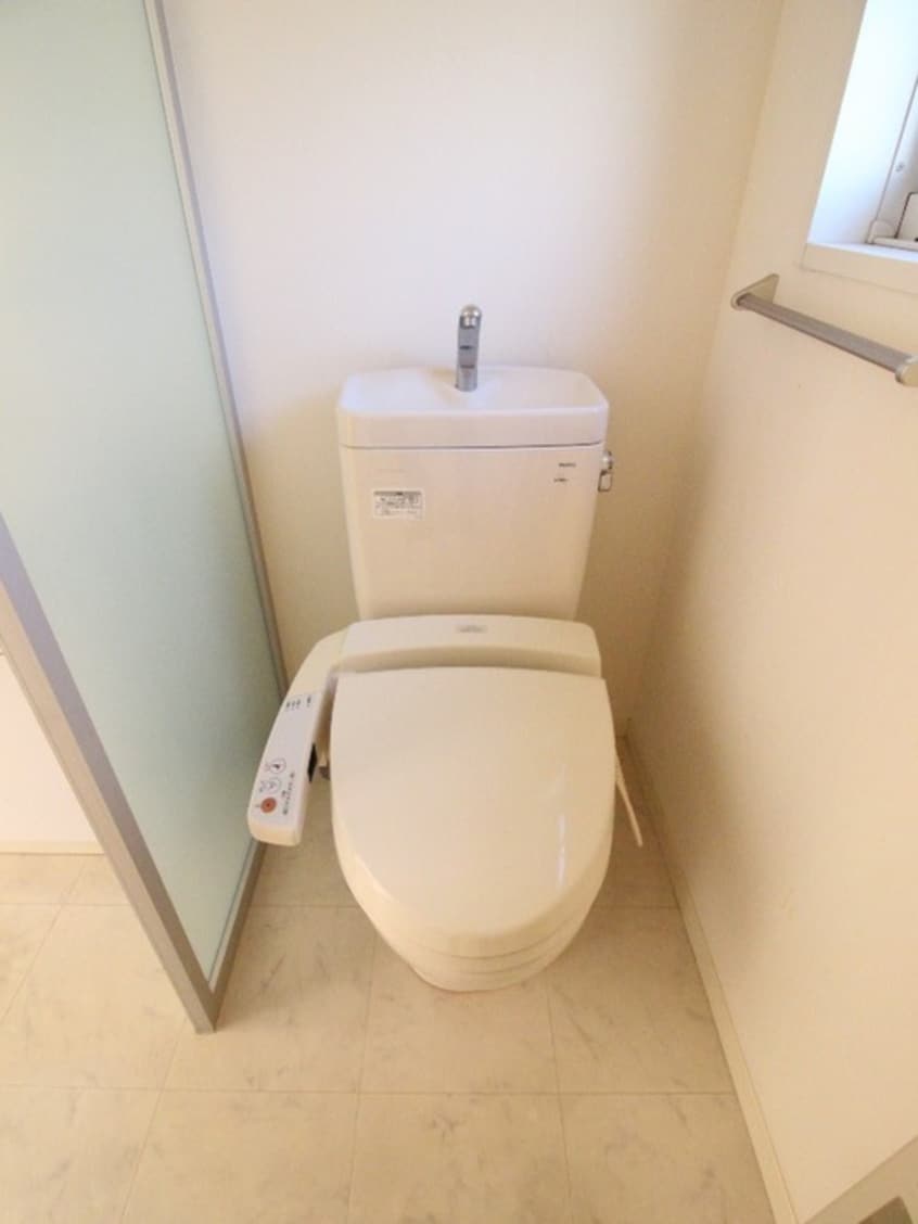 トイレ ルミエールB棟