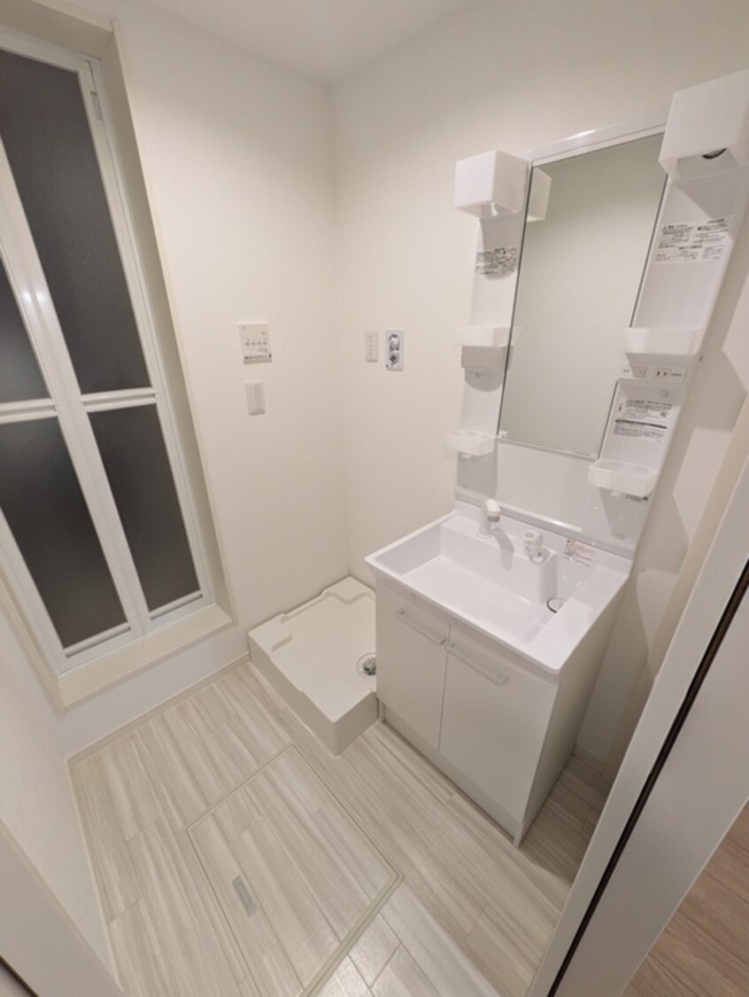 洗濯機置場 レザン東大成